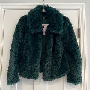 Green faux fur jacket ✨